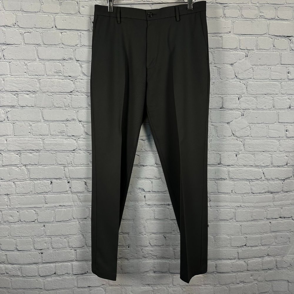 Dockers Men's Straight Fit 100%‎ Polyester Pant, Size W32 x L32, Steelhead Gray